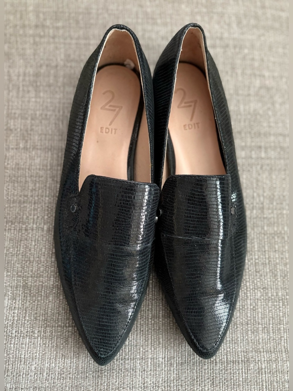 27 EDIT Black Lizard-Embossed Pointed Loafers